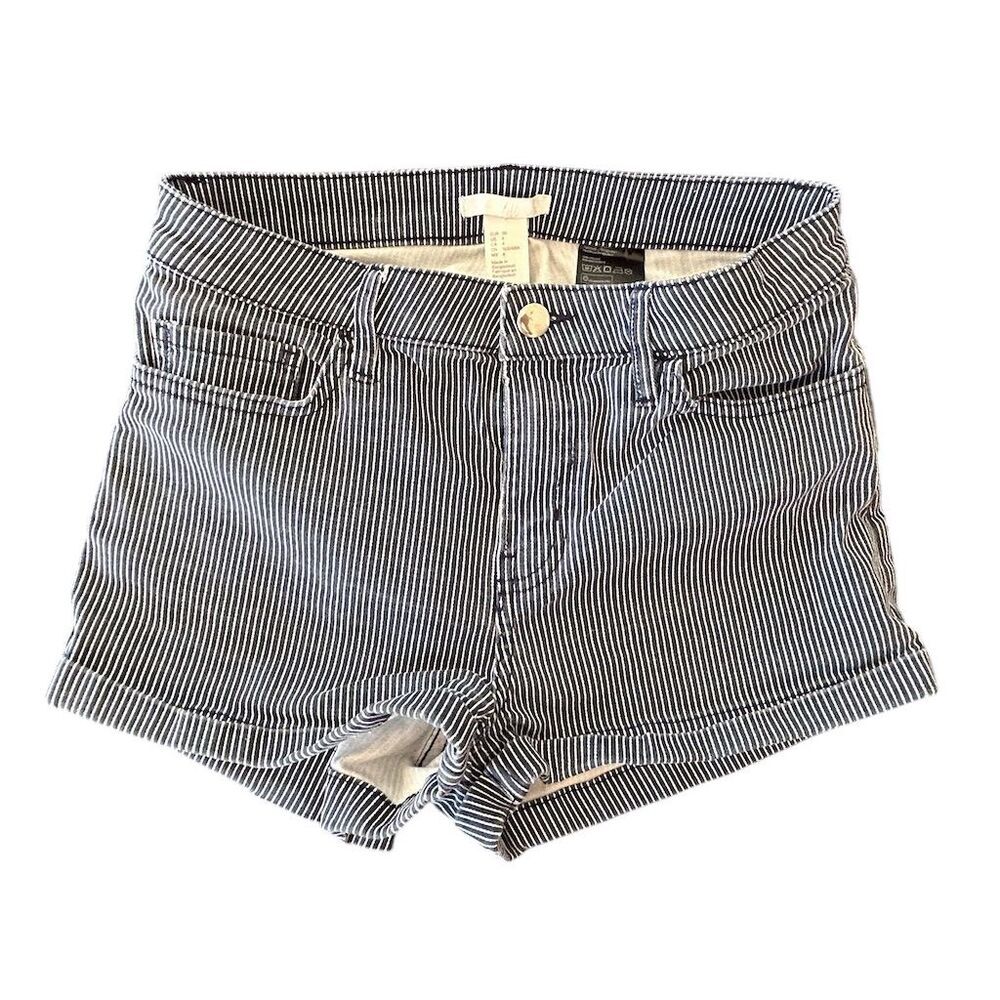 H&M Women's Size 4 Blue & White Striped Denim Cut-Off Shorts - Picture 6 of 6
